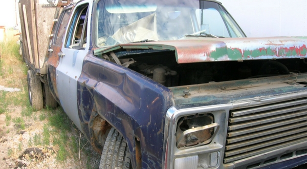 Junk truck at salvage yard - Cash for Wrecked Cars in Salt Lake City, Utah